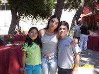 Camila Garrido, Esteban Aliaga y Natalia Aliaga (41,545 bytes)